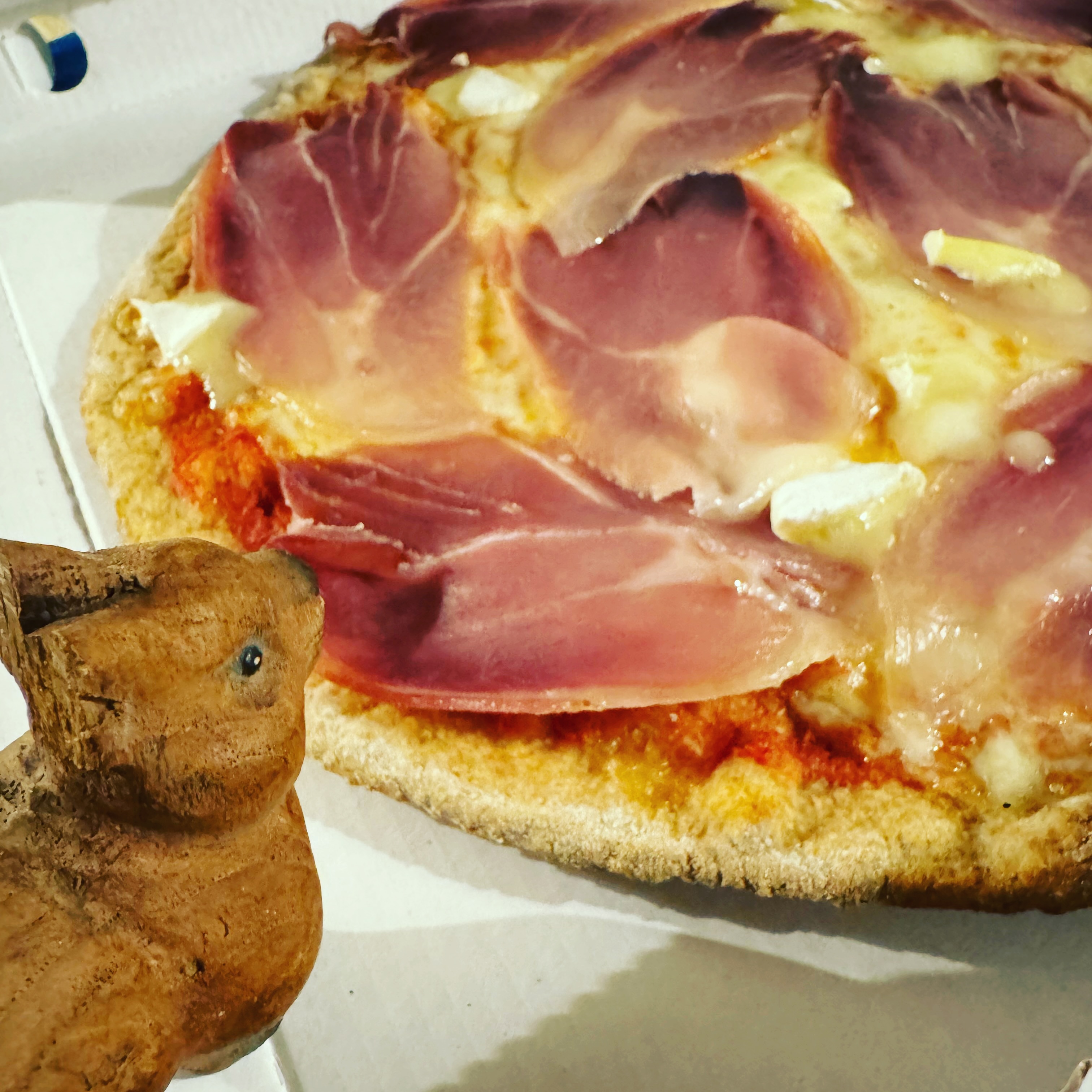 Bruno trova che il prosciutto sia tagliato *un filo* alto 😑